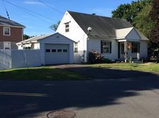 29 Pineywood Ave, Wilbraham, MA 01095