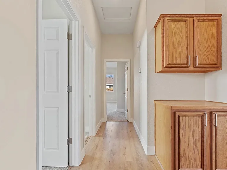 1058 Chip Ct — Photo 9