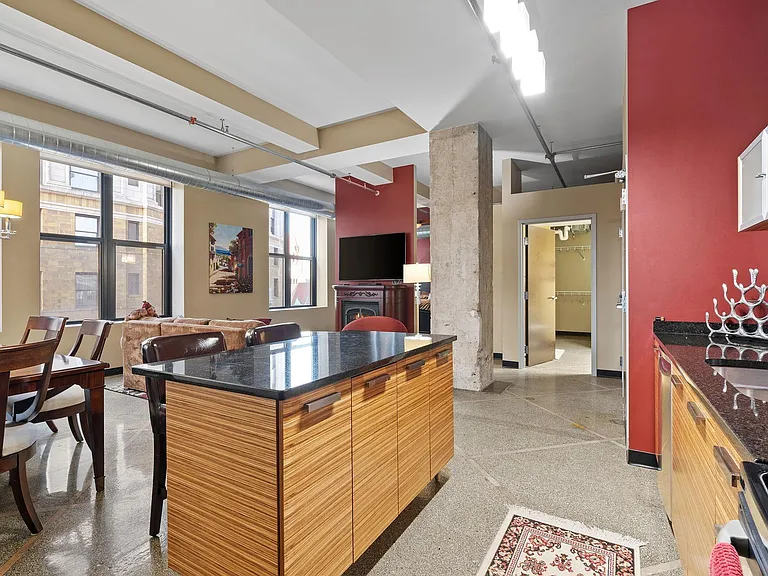 350 Saint Peter St #802 — Photo 1