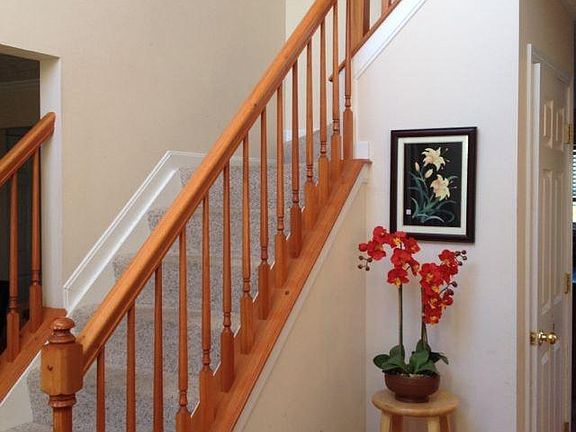 3rd image of 6659 English Garden Way