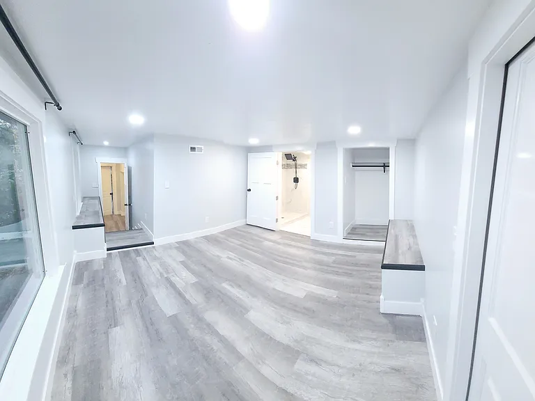 699 N 600 E — Photo 32