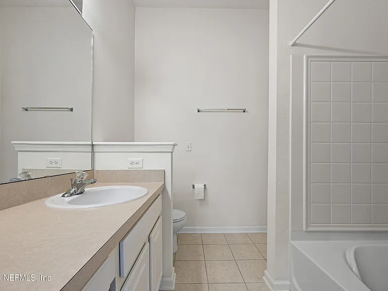 5973 Pavilion Dr — Photo 20