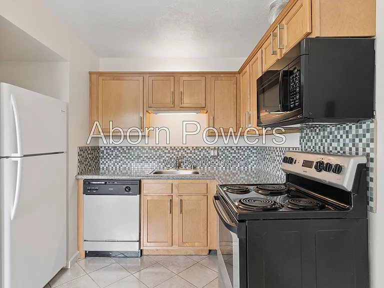 6 Riverside Blvd — Photo 6