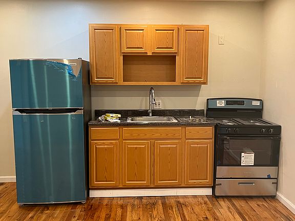 2nd image of 2350 Pacific St APT 3A