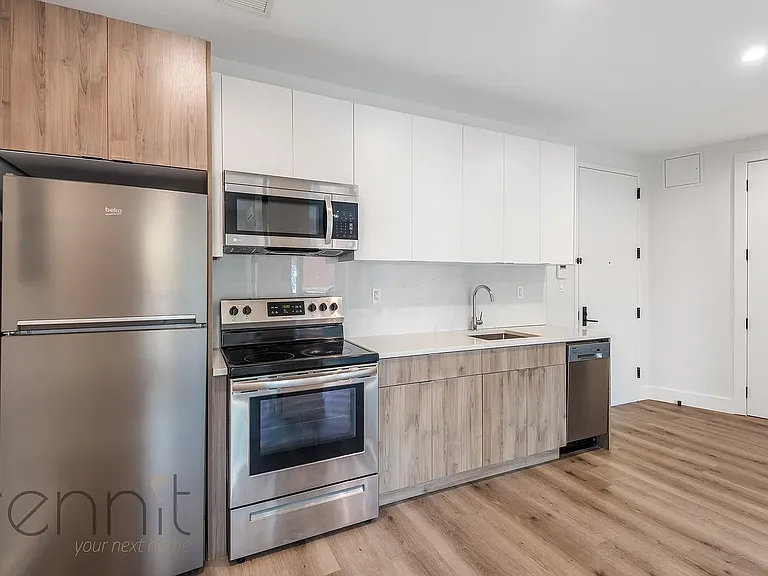 125 Kings Hwy #3E — Photo 7
