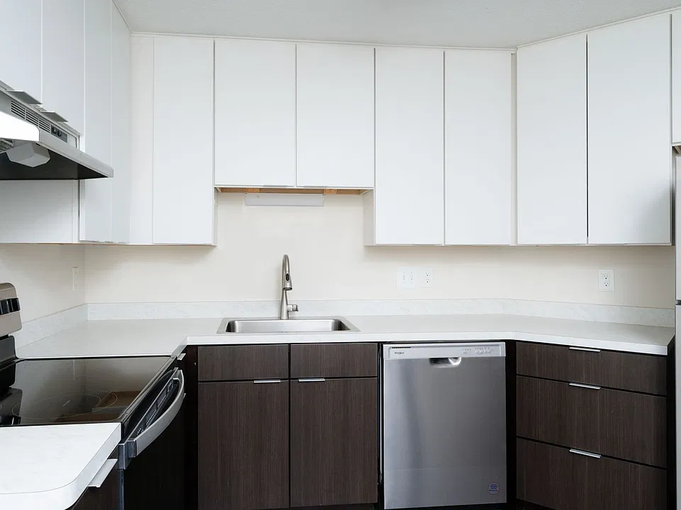 Hummingbird Cove Apartments