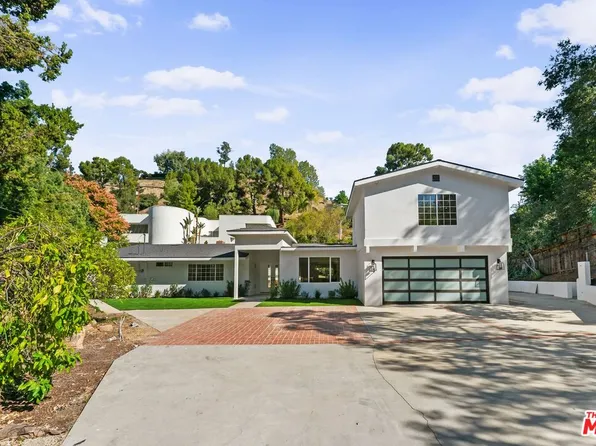 4800 Topeka Dr, Tarzana, CA 91356