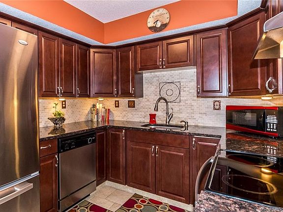 2nd image of 309 East St APT 15