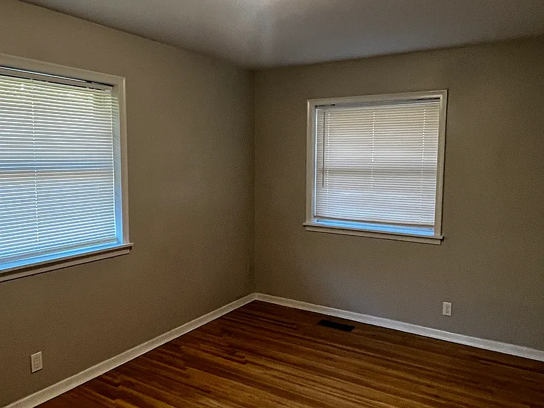 4016 Maple St — Photo 10