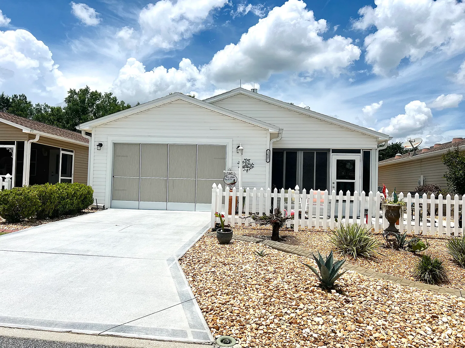 1607 Allendale Pl — Photo 1