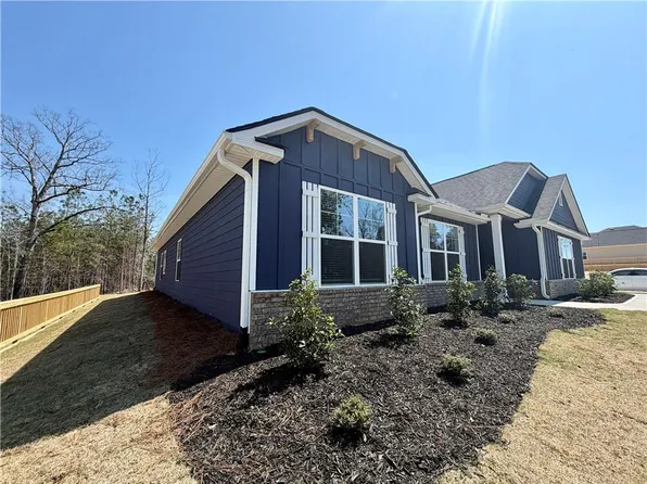 225 Oak Ct, Williamson, GA 30292