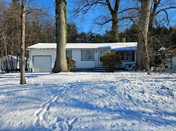 96 Woodside Ave, Midland Park, NJ 07432