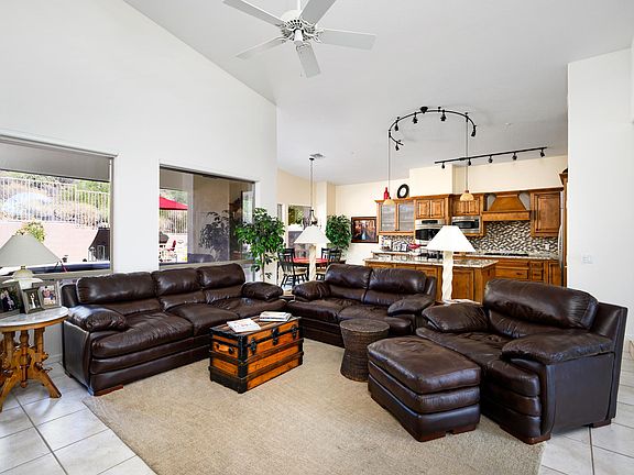 5th image of 10945 N 140th Way