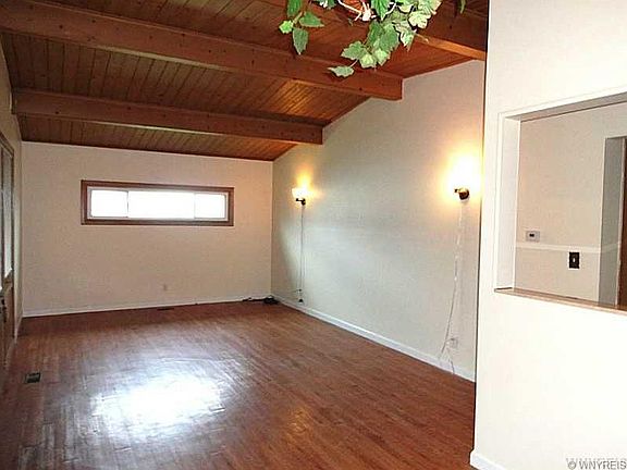 4th image of 53 Coronation Dr