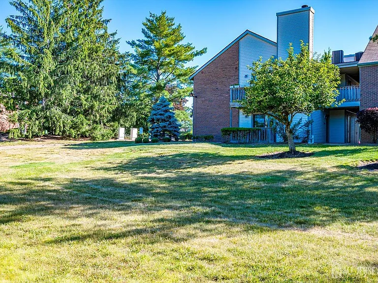 115 Ravens Crest Dr — Photo 18