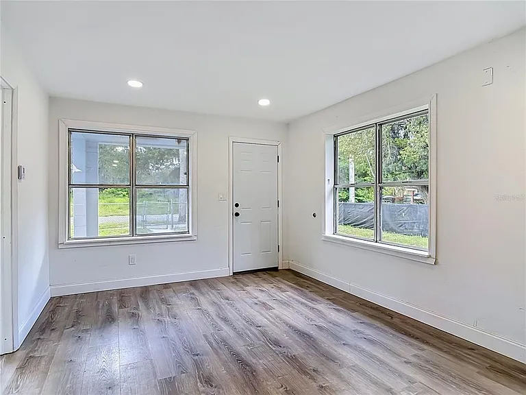 234 N Adams St — Photo 5