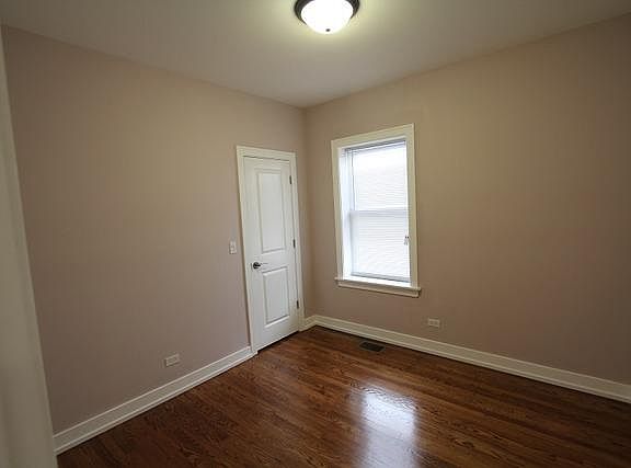 5th image of 1437 N Luna Ave