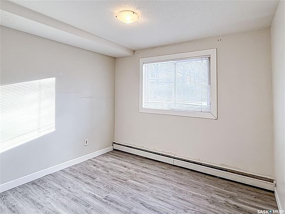 5th image of UNIT 5-2157 Rae STREET