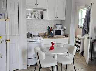 2513 SW 10th St APT 8, Miami, FL 33135