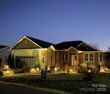 371 Beechnut Dr, Hendersonville, NC, 28739