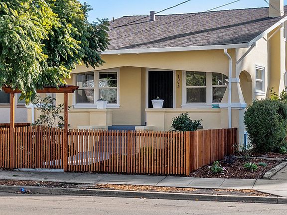 2nd image of 1075 Stanford Ave