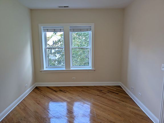4th image of 4012 N Central Park Ave #3E