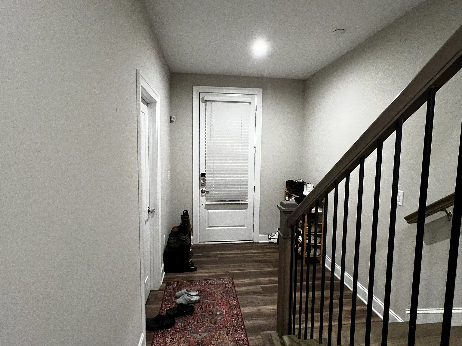 3 bed, 3.5 bath, 2144 sqft, $1,050 — Photo 3