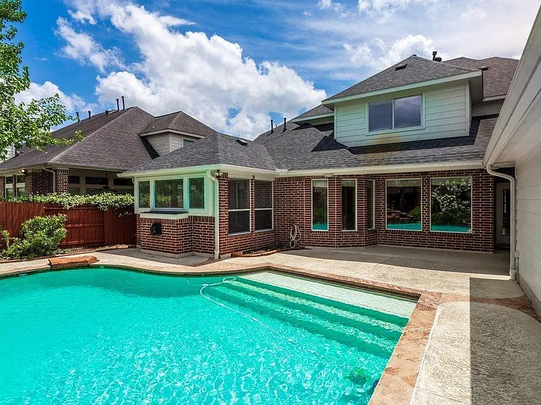 12406 Santiago Cove Ln — Photo 32