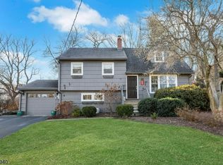 28 Kingston Rd, Wayne, NJ 07470