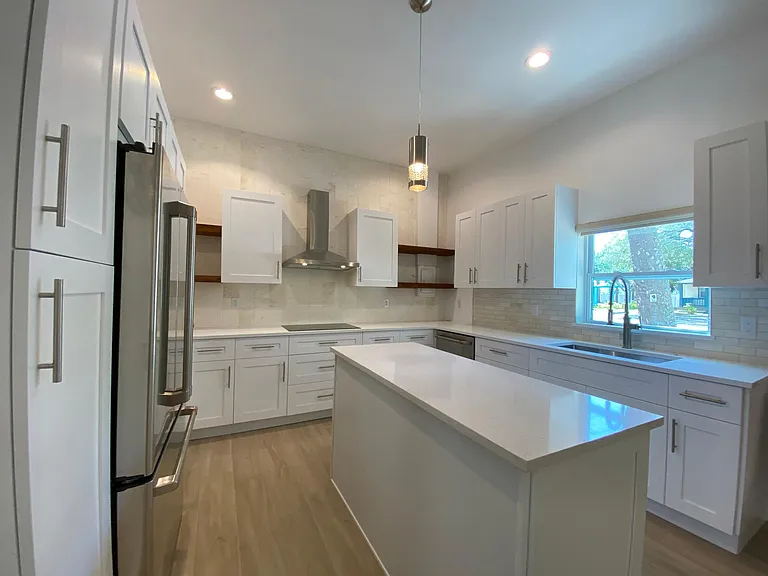 1101 N Garden Ave — Photo 5