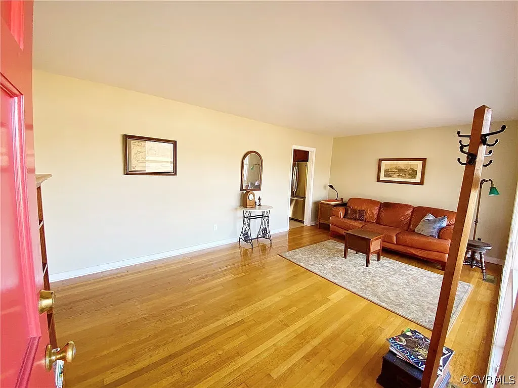 3 bed, 1248 sqft, $2,095 — Photo 2