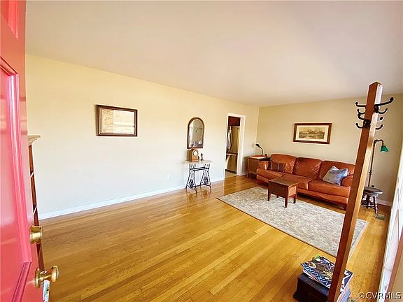 2nd image of 5403 Windingbrook Rd