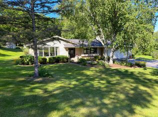 W240N4035 Swan ROAD, Pewaukee, WI 53072