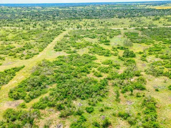 13 Sweet Wind Ln, Harper, TX 78631