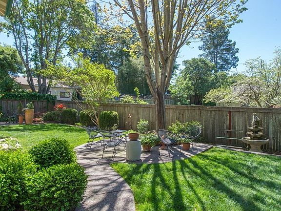 5th image of 805 King Fish Ct