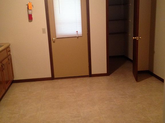 3rd image of 1027 Caroline Ave APT 2