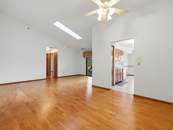 5th image of 10268 Southwest Hwy APT 3B