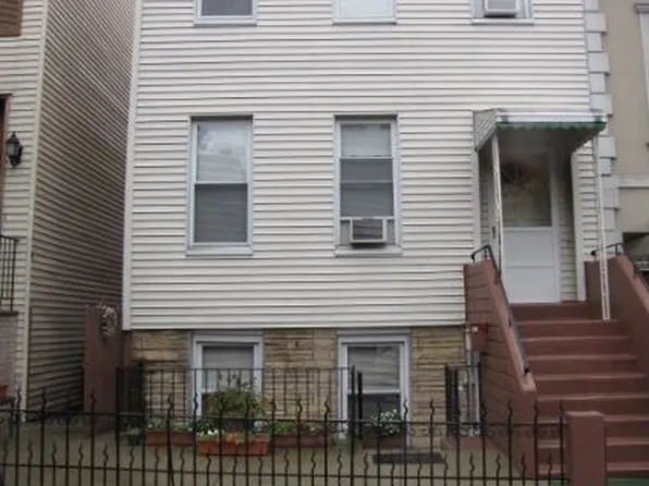 176 12th St, Brooklyn, NY 11215