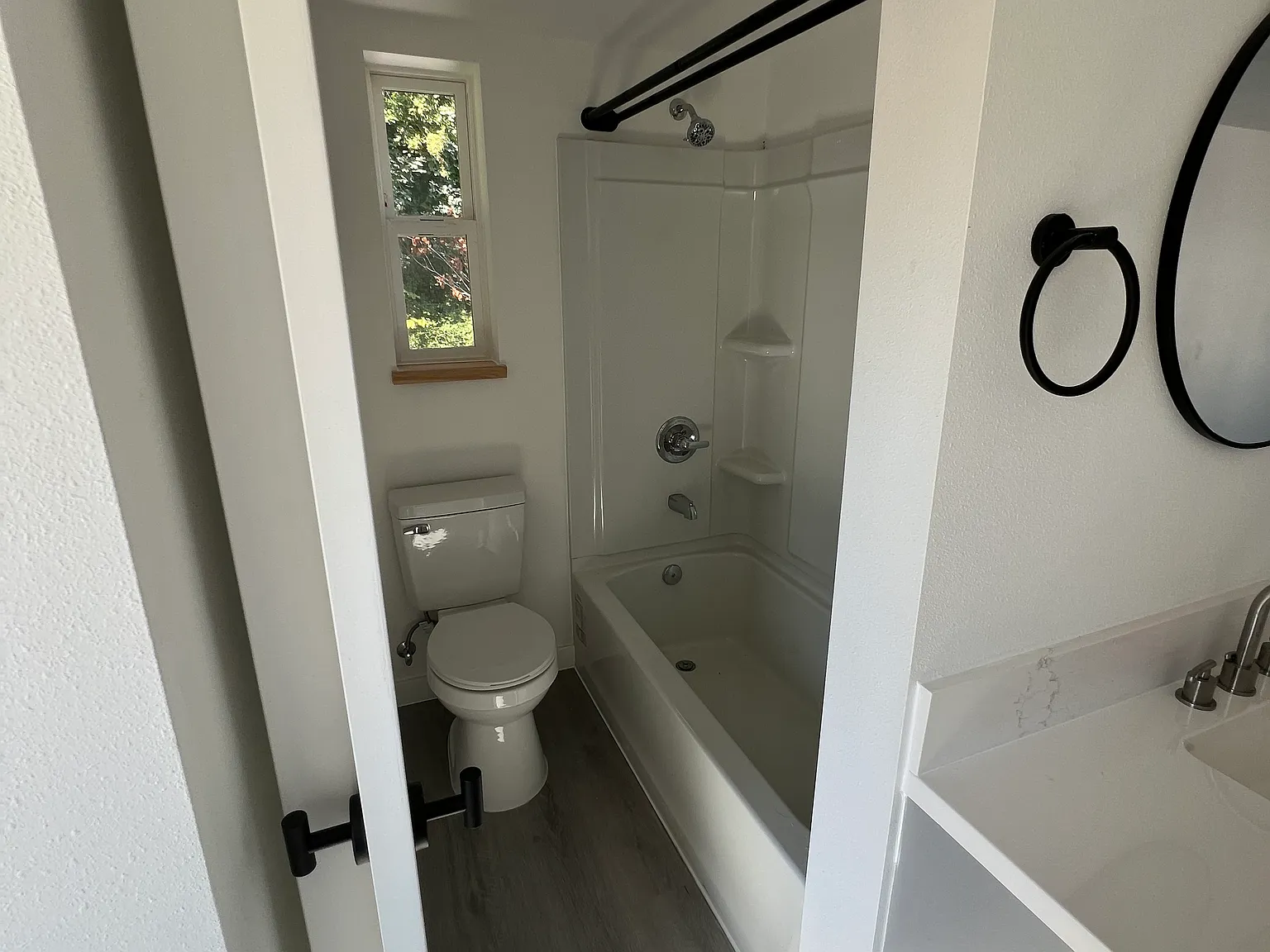 Studio, 450 sqft, $1,295 — Photo 4