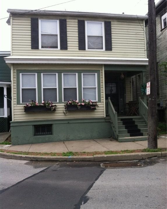 1st image of 420-422 S Maple Ave