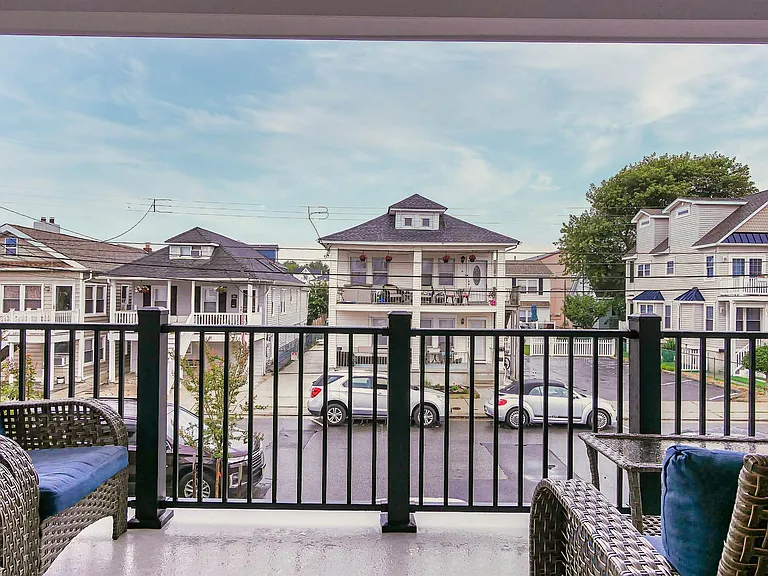 15 N Jefferson Ave #A — Photo 11
