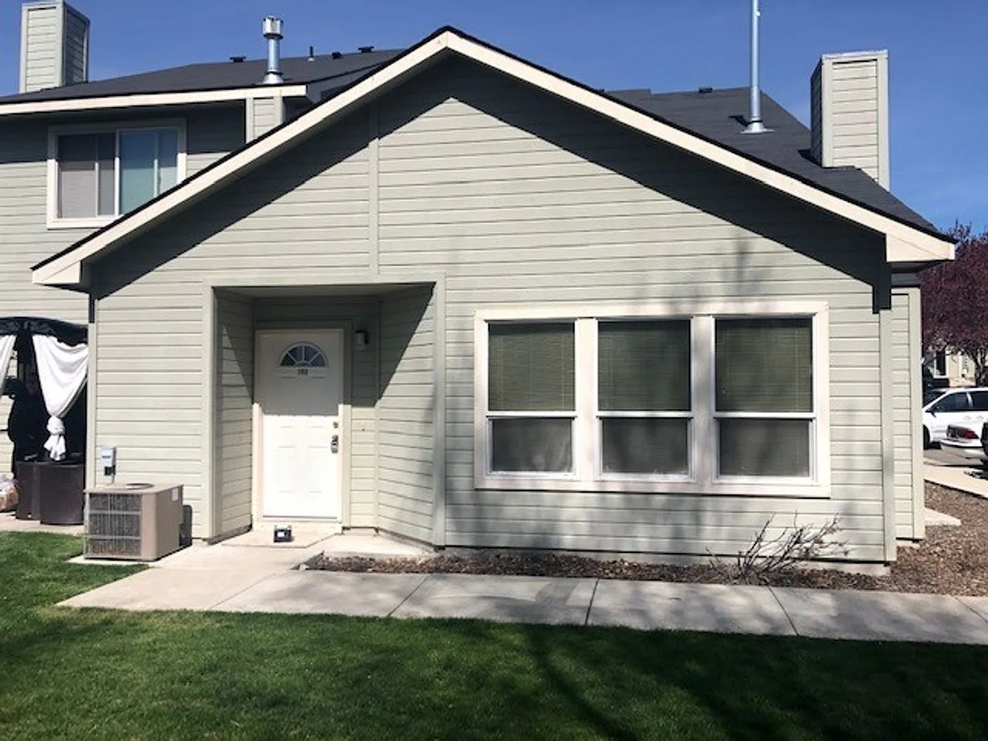 Lexis Ln 4-Plex — Photo 1