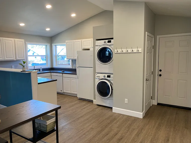 1261 Taylor St — Photo 11