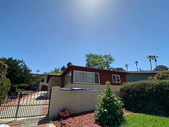 3rd image of 3521 Florida St