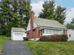 1339 Canterbury Ln, York, PA 17406
