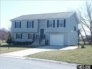 5th image of 13 Glenwood Dr