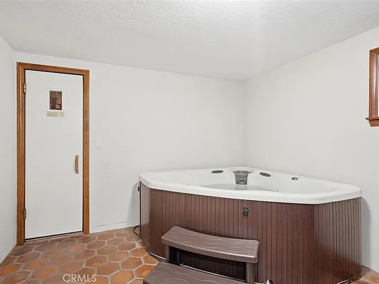 227 S Irena Ave — Photo 55