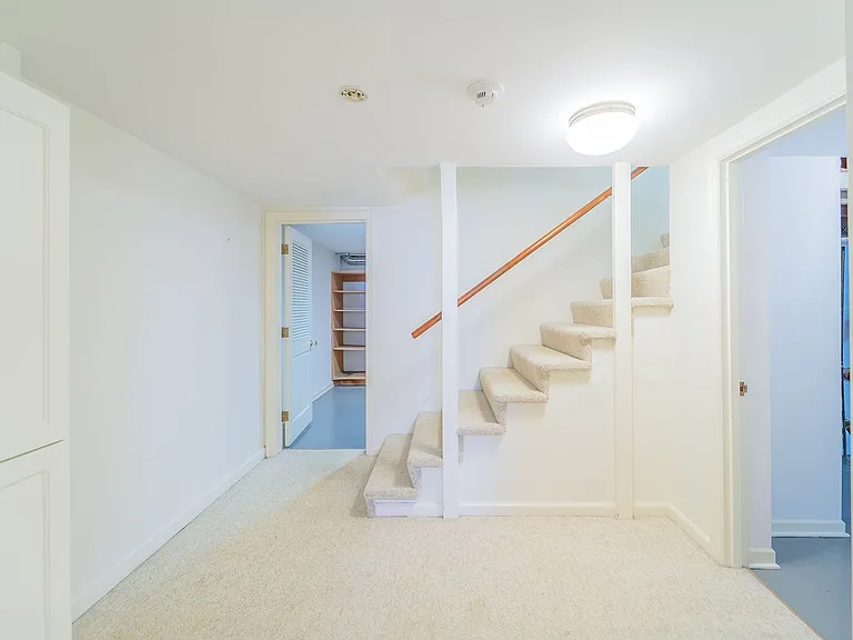 2840 SW Fern St — Photo 36