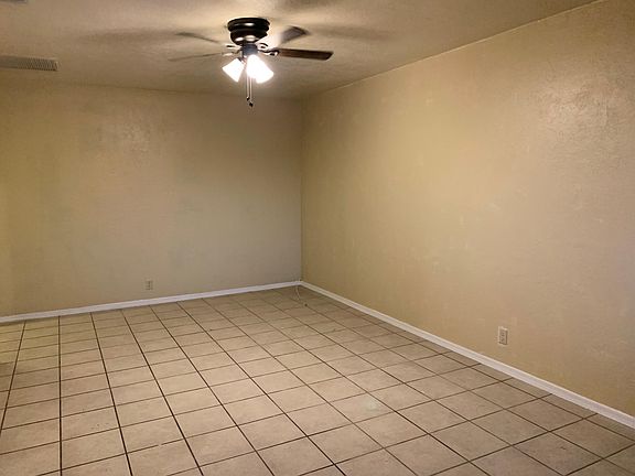 4th image of 130 N Grande Ave