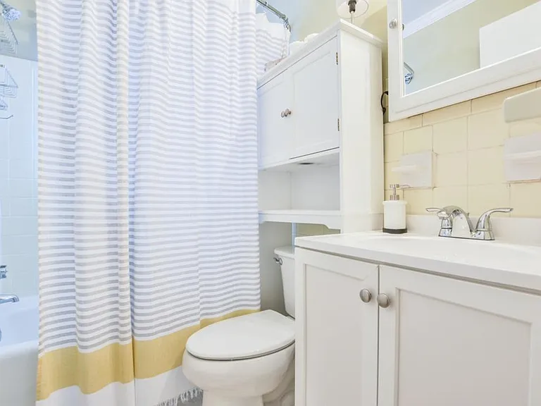 807 Marstevan Dr NE #B — Photo 17